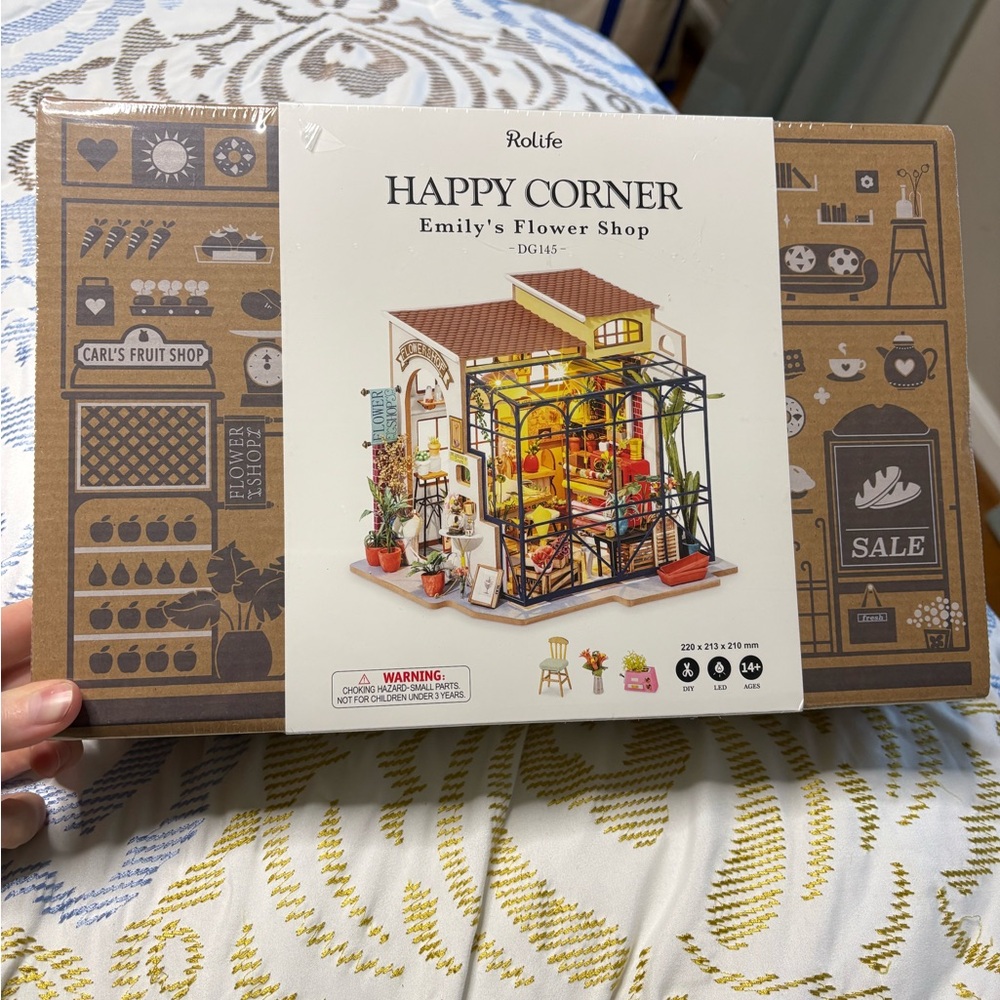 Happy Corner Emily’s Flower Shop Kit NWT